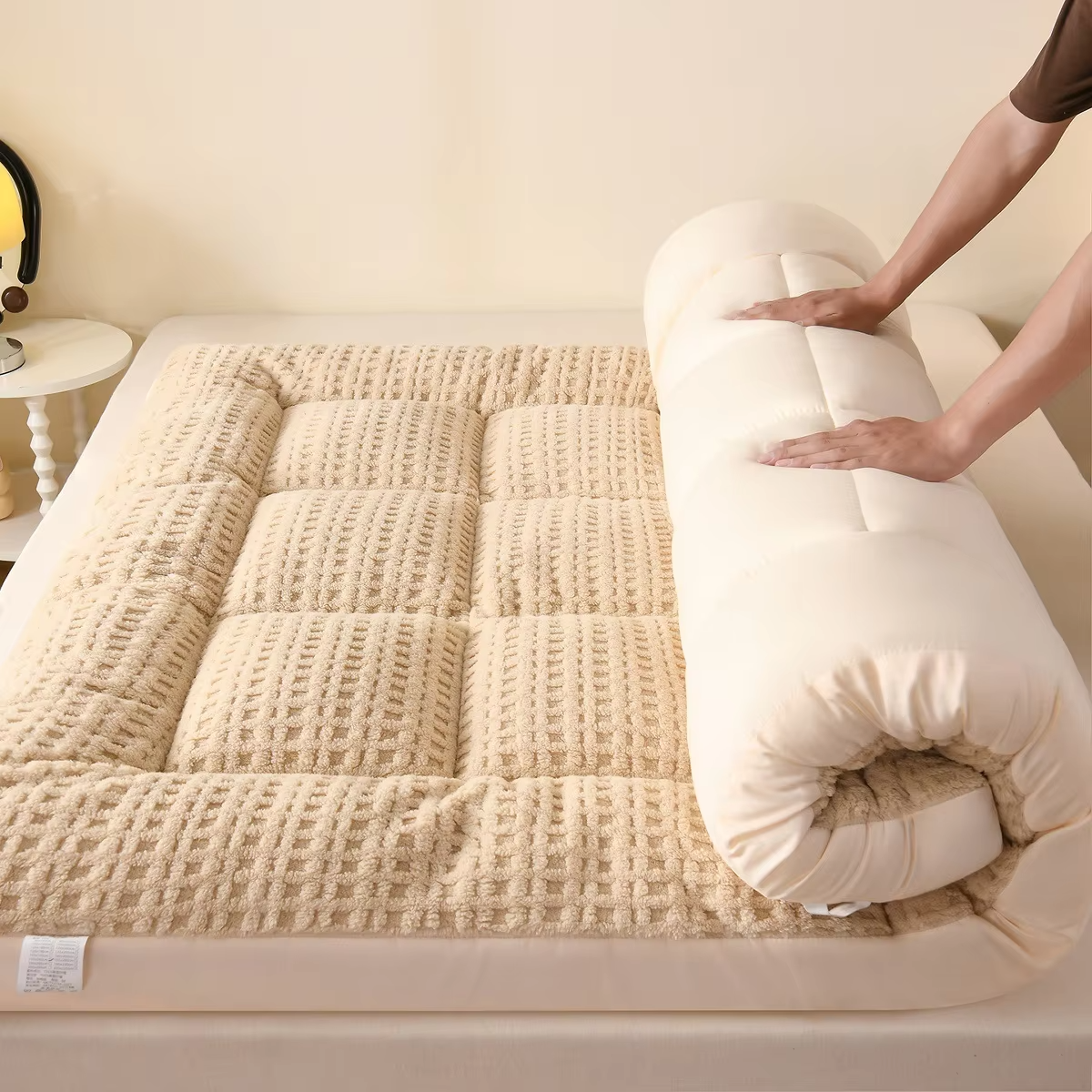 Multi-functional Classic New Class A Shu cotton velvet milk velvet feather velvet mattress bed mattress multi-functional cushion