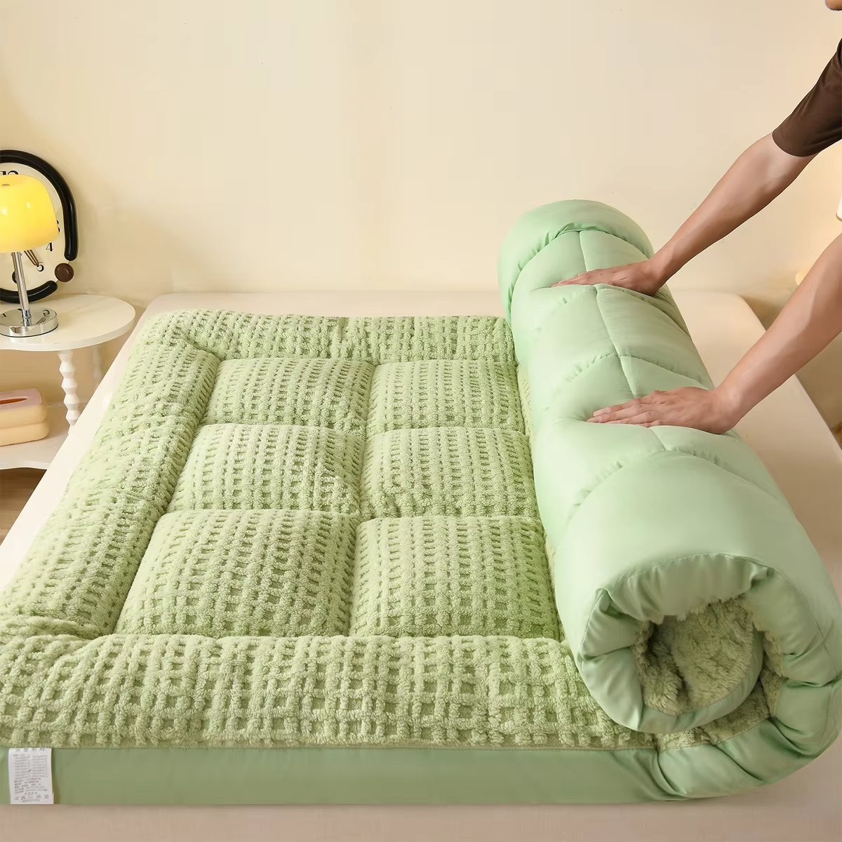 Multi-functional Classic New Class A Shu cotton velvet milk velvet feather velvet mattress bed mattress multi-functional cushion