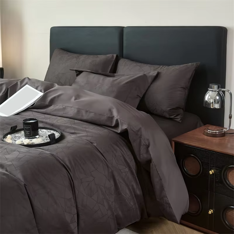 Luxury 100%  Long staple cotton 100s Sateen jacquard Bedding set  Sheet set Duvet cover Flat sheet Pillowcases