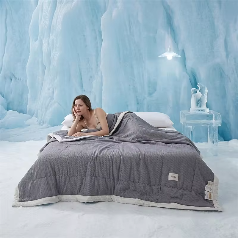 Cool Ice Bean Summer Quilt, Skin-Friendly & Breathable Air Conditioning Quilt, Specially Designed for Heat-Sensitive People, Lightweight And Soft Summer Cool Quilt, Nap Blanket, Multi-Scenario Use, Machine Washable