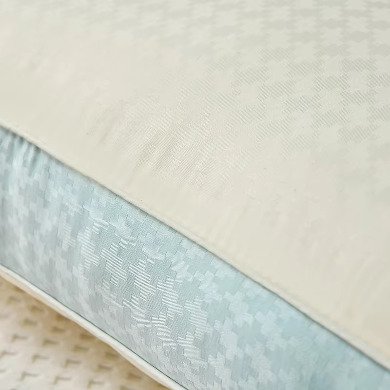 Two-tone Patchwork Sleeping Pillow Core Cervical Pillow Star Hotel Fiber Pillow Core Sleep Pillow